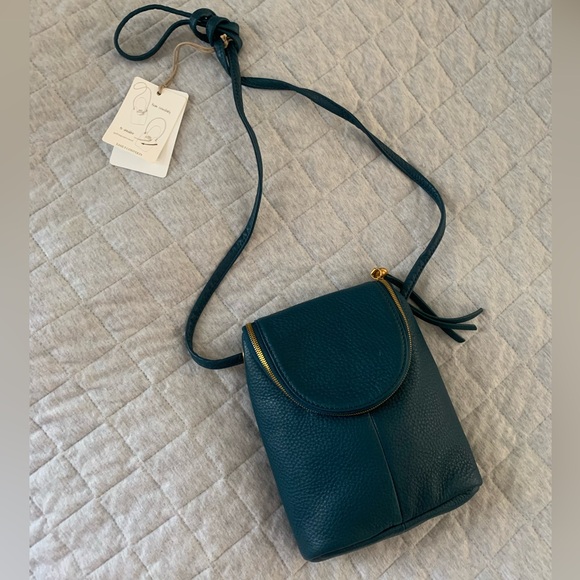 BNWT HOBO “Fern” Crossbody/Shoulder Purse Bag Pebbled Leather Midnight Teal - Picture 2 of 8